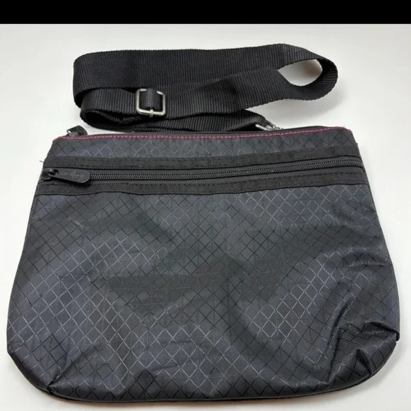 Thirty-One Black and Pink Crossbody Bag - Picture 7 of 15